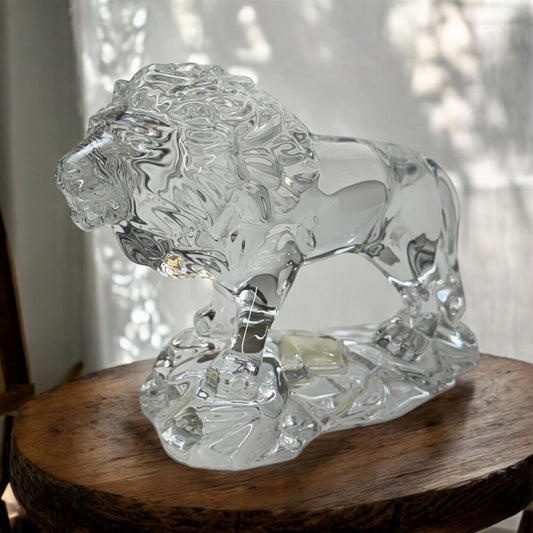 Vintage Wonders of the Wild Collection Lead Crystal Lion Figurine 7" Germany