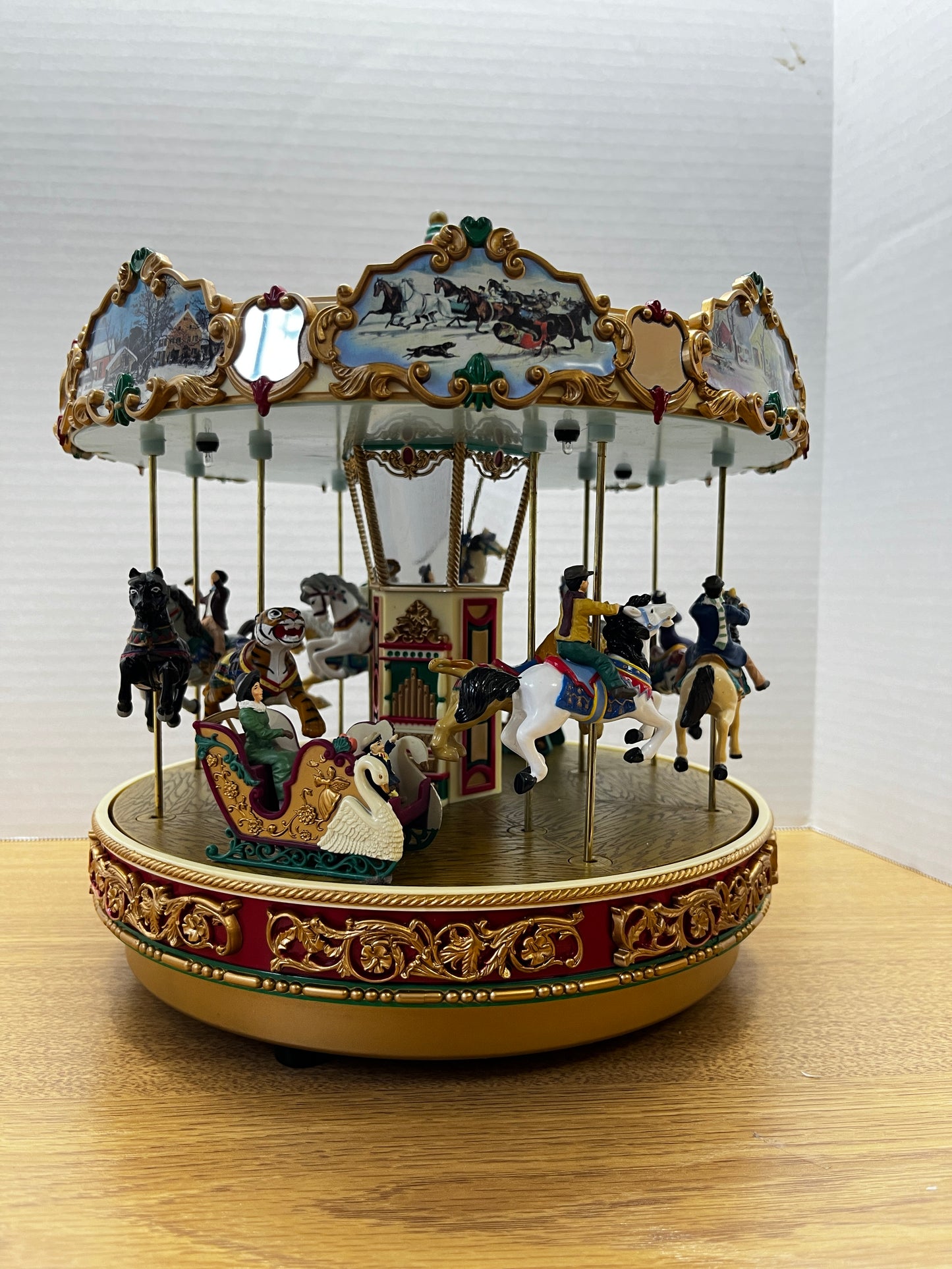 1997 Vintage Mr Christmas Holiday Around The Carousel Plays 30 Songs Animated