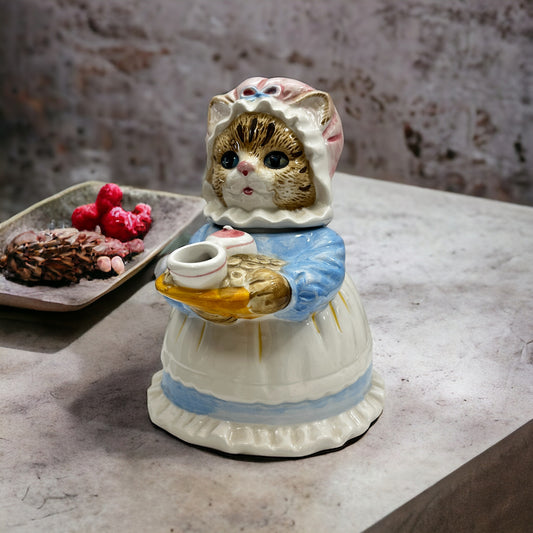 1991 Vintage ceramic Collectible Decorative Mama Cat Teapot