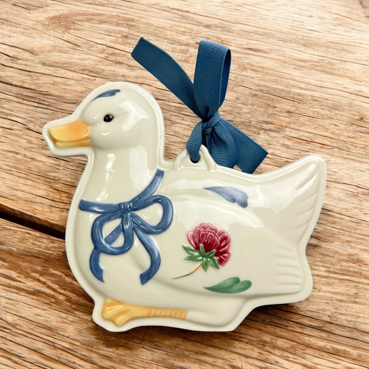 Lenox Duck Poppies design from the Blue Barnyard Collection