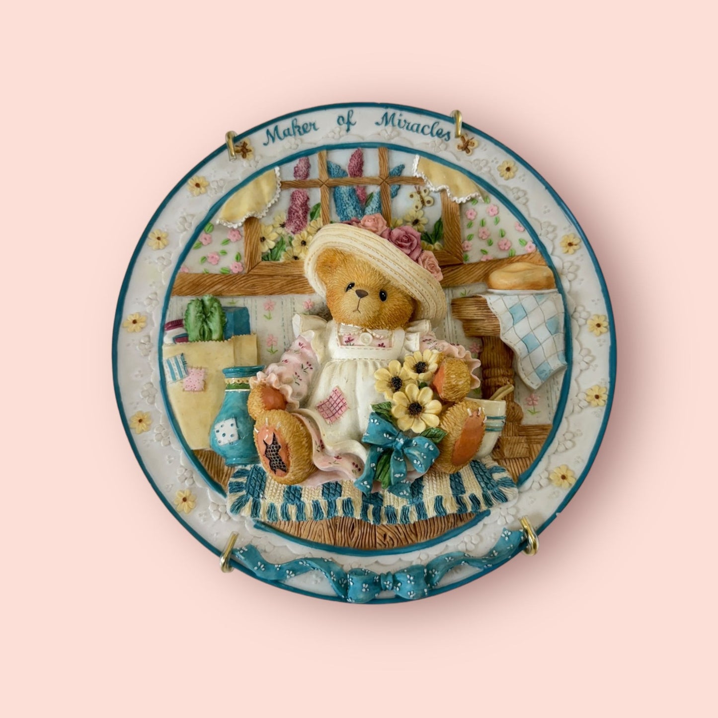 1997 Maker of Miracles Mom Sitting In Kitchen Plate Cherished Teddies 303046