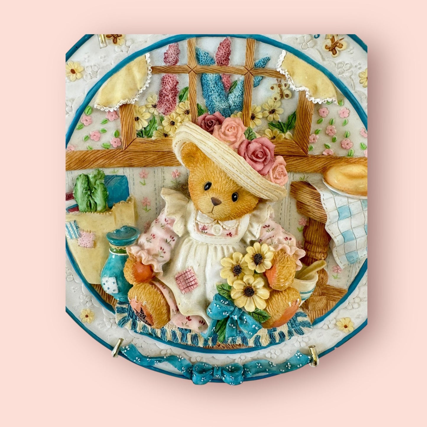 1997 Maker of Miracles Mom Sitting In Kitchen Plate Cherished Teddies 303046