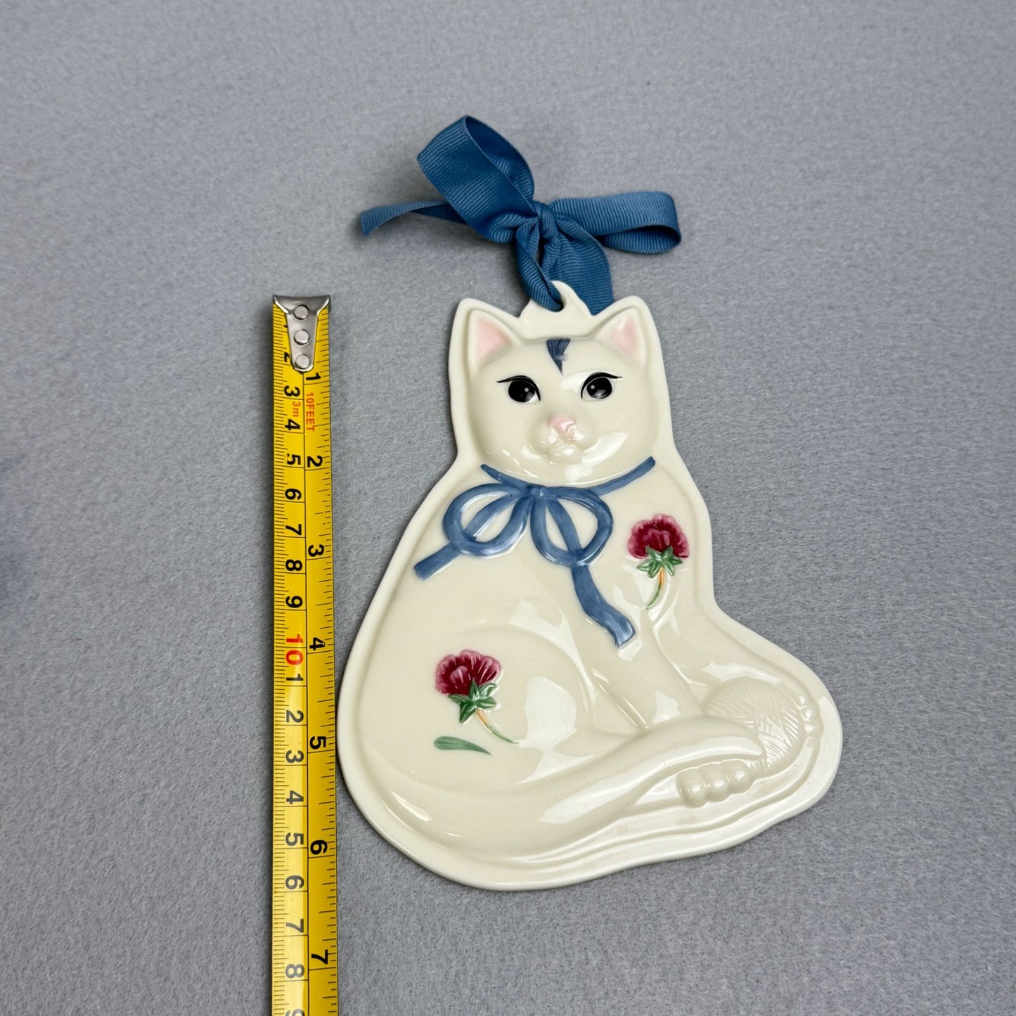 Lenox Kitten Cat Poppies design from the Blue Barnyard Collection