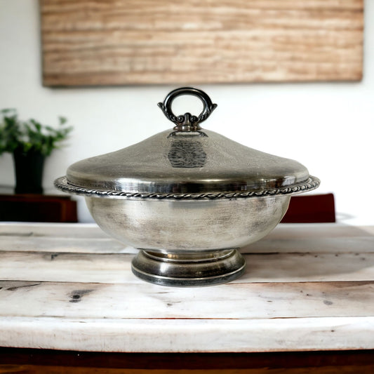 Vintage  Wm. A Rogers 862 Silver Plated Round Serving Bowl Casserole With Lid